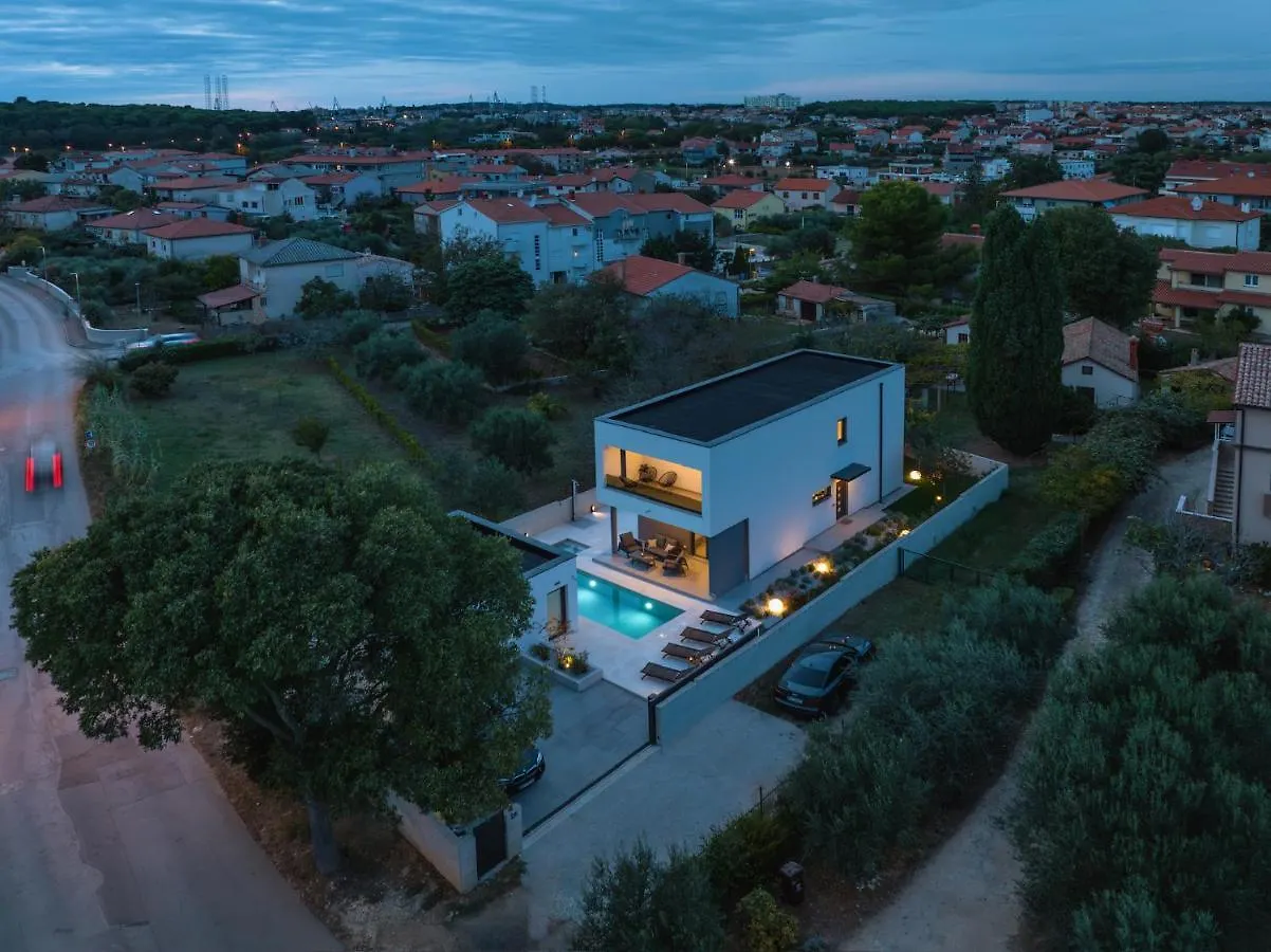 Vila Eia Pula Villa